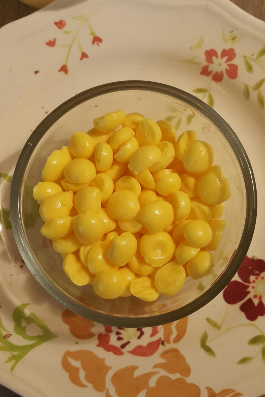 入口即化的无添加蛋黄溶豆