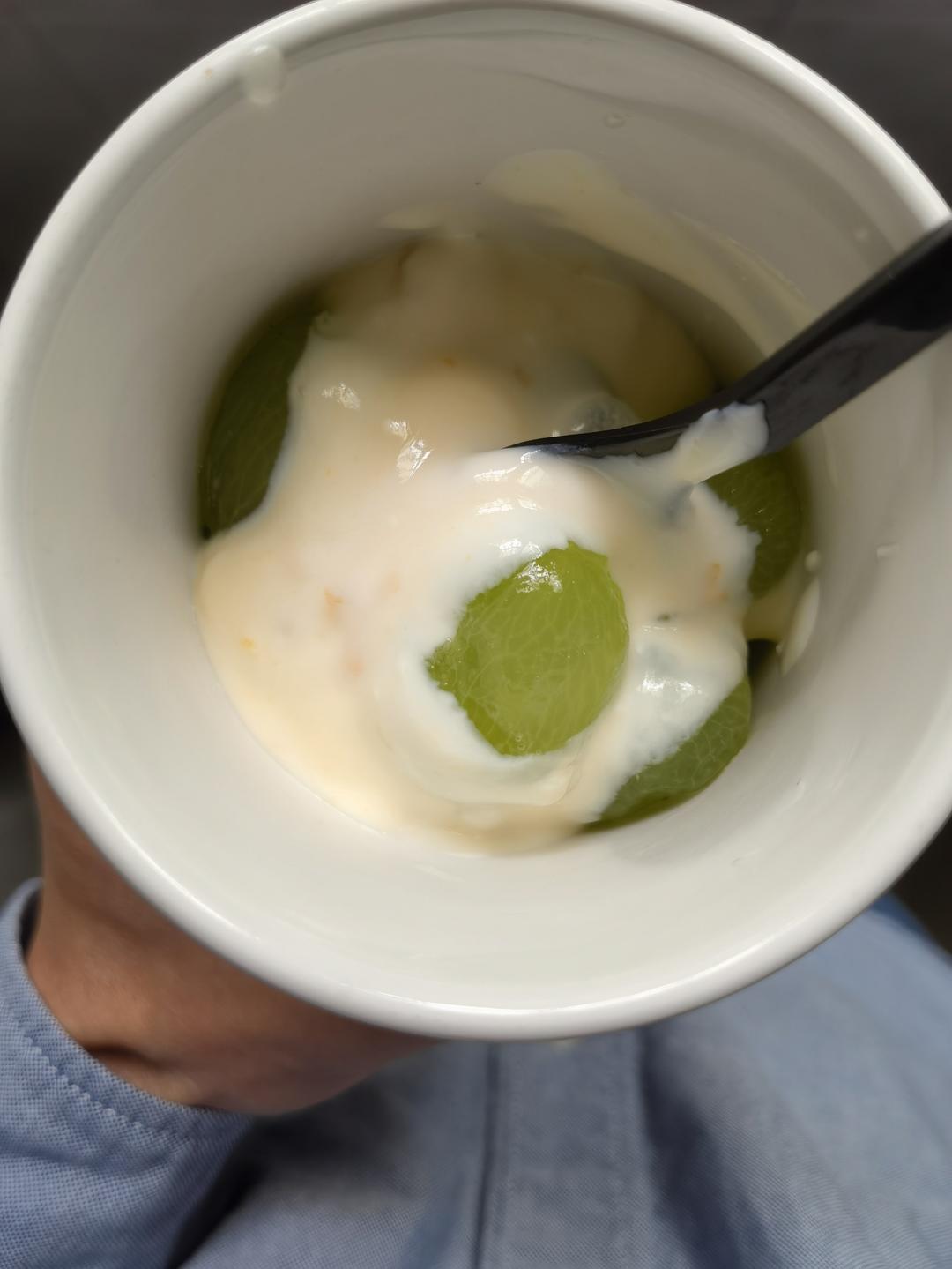 葡萄配酸奶|好吃美味