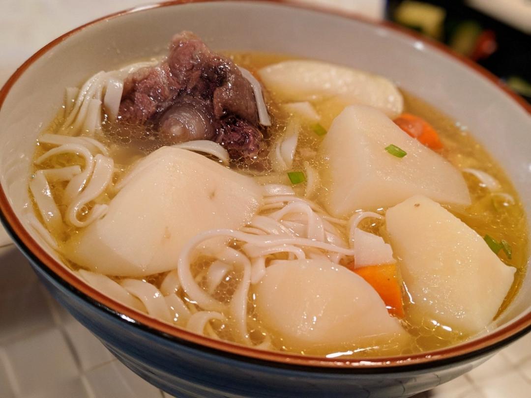清炖牛尾汤