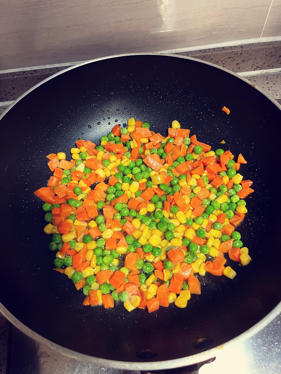 什锦玉米粒炒饭