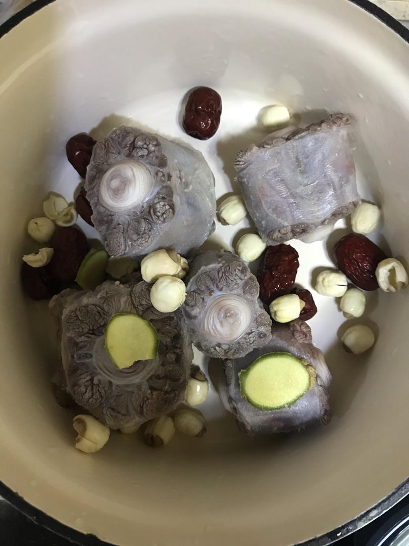 番茄炖牛尾【8月北鼎珐琅铸铁锅食谱】