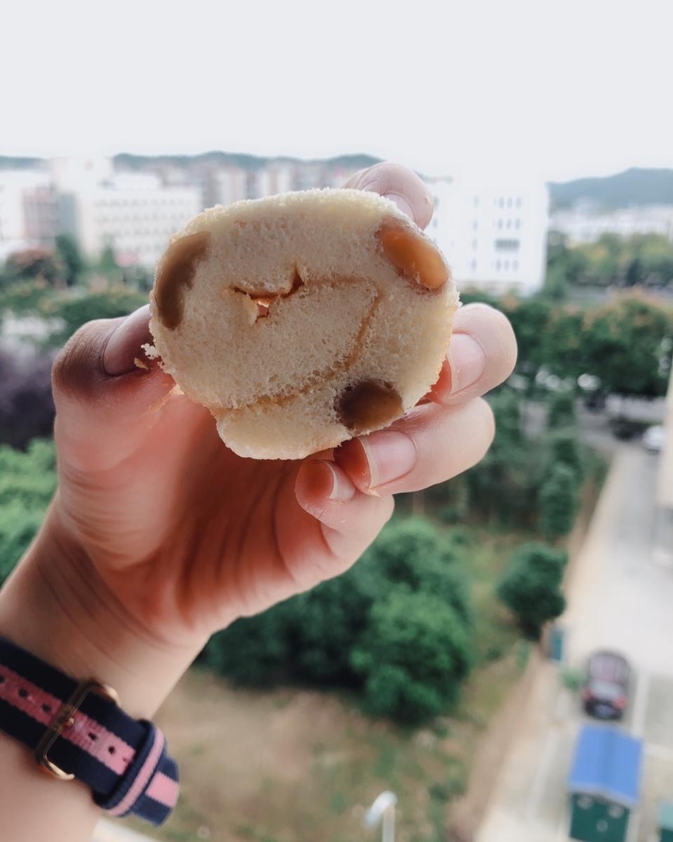 清甜葡萄干蛋糕卷