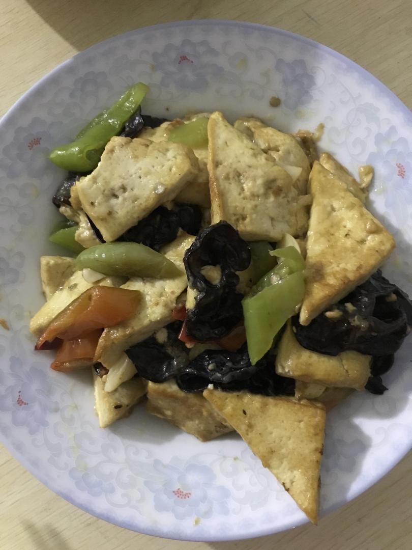 豆腐炒木耳