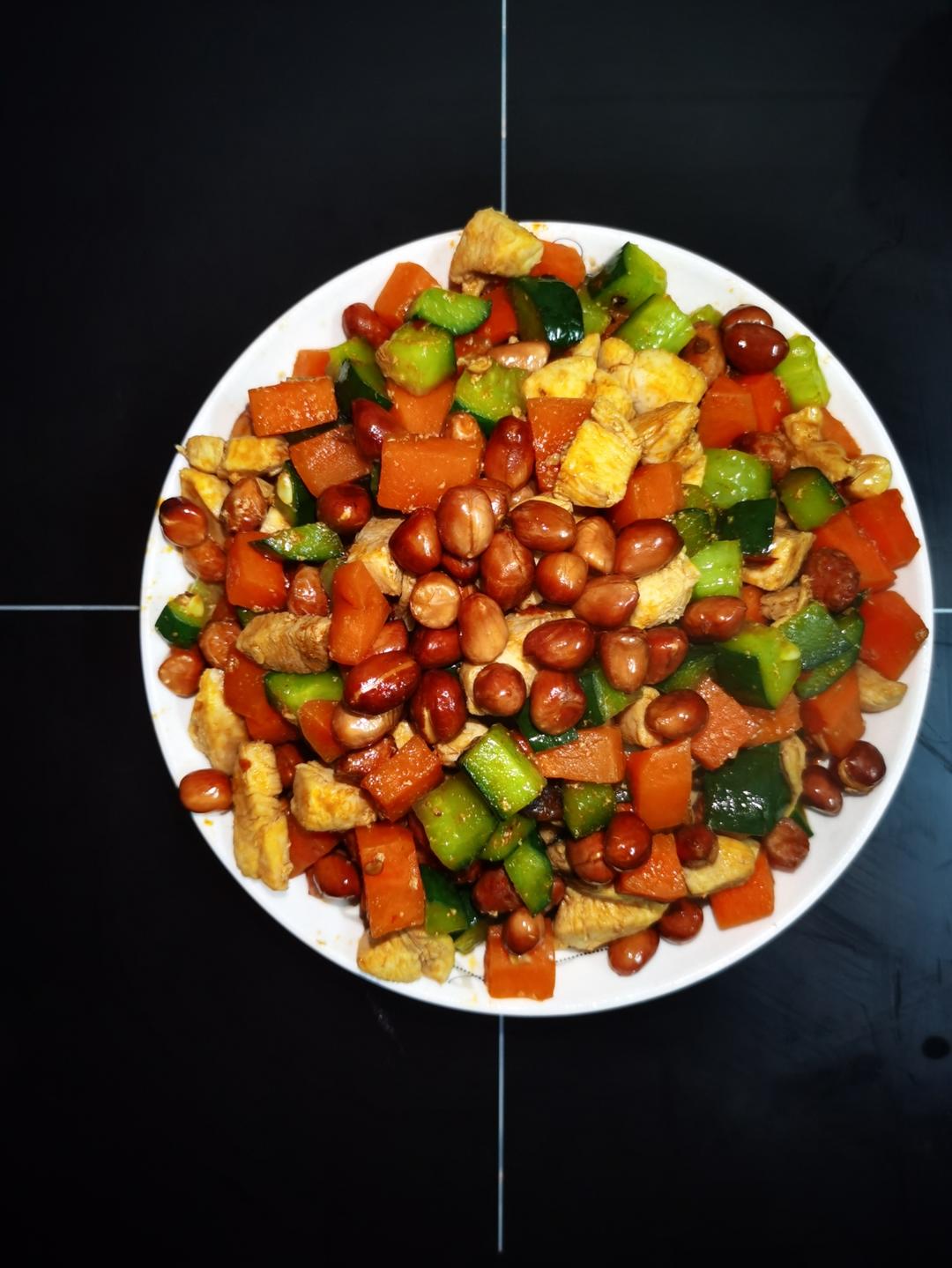 家庭版宫爆鸡丁，简单好吃特别下饭