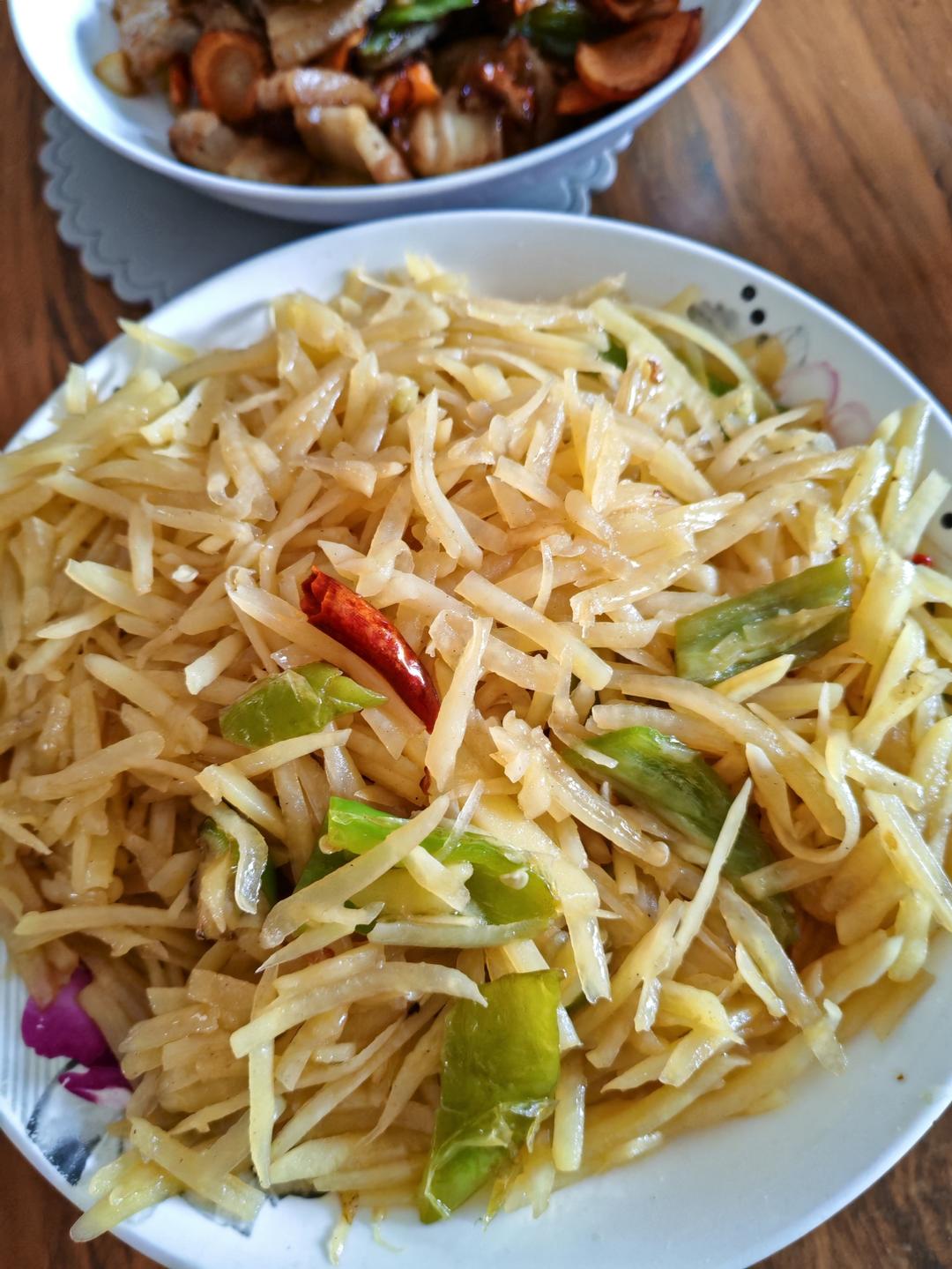 酸辣土豆丝的家常做法 超级下饭