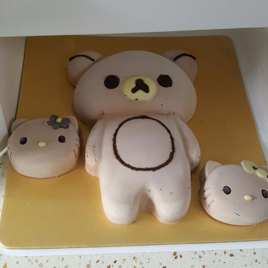 轻松熊巧克力慕斯蛋糕