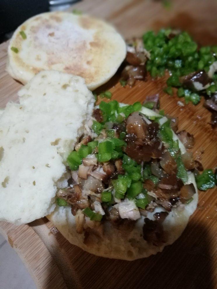 腊汁肉夹馍