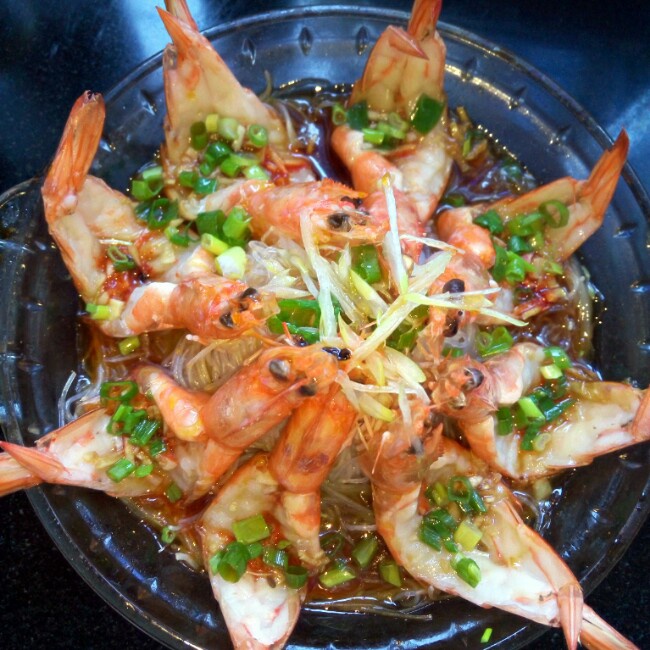 蒜蓉粉丝蒸大虾