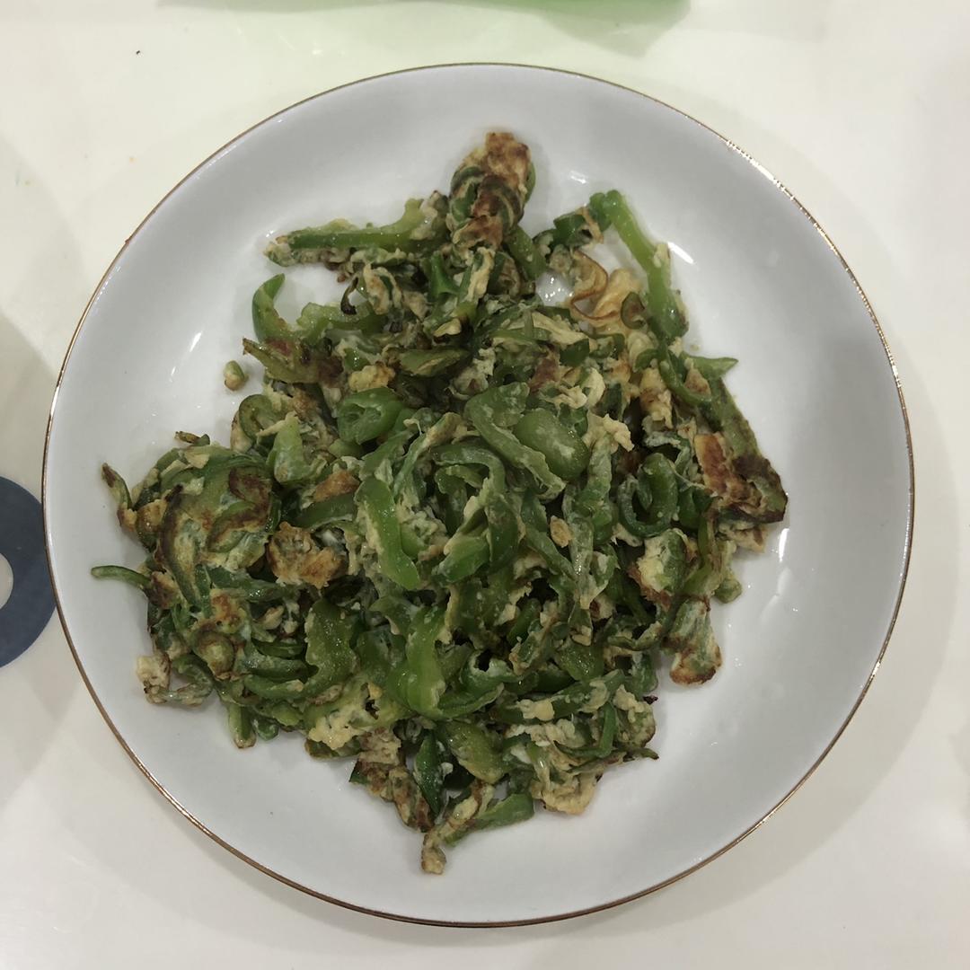 青椒炒蛋（线辣椒）