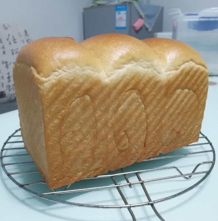 鲜奶吐司（老面法）