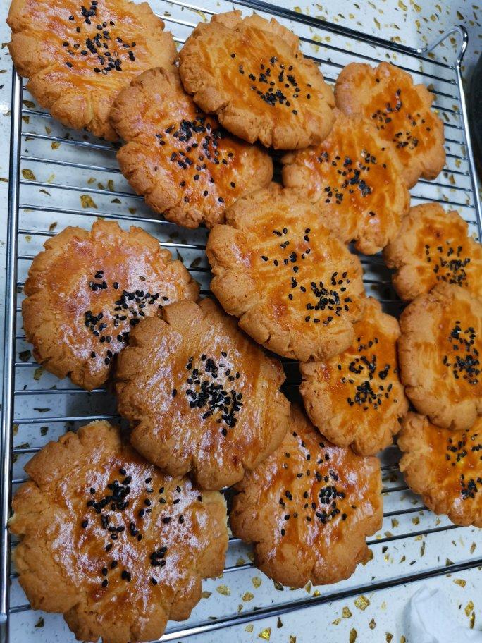 轻轻一按就碎掉的原味桃酥（不输猪油版）