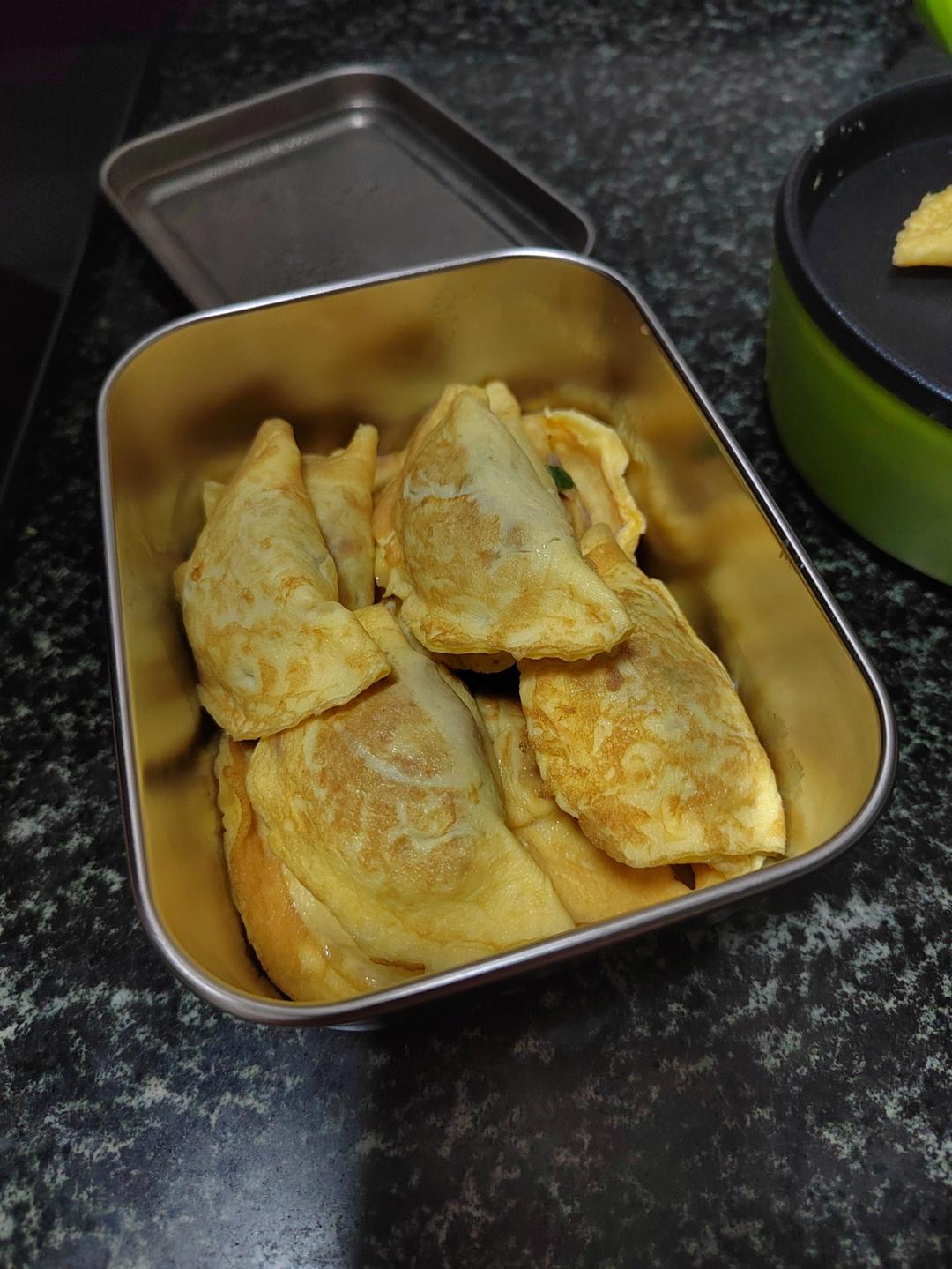 适合孩子的菜 健康又营养——黄金蛋饺