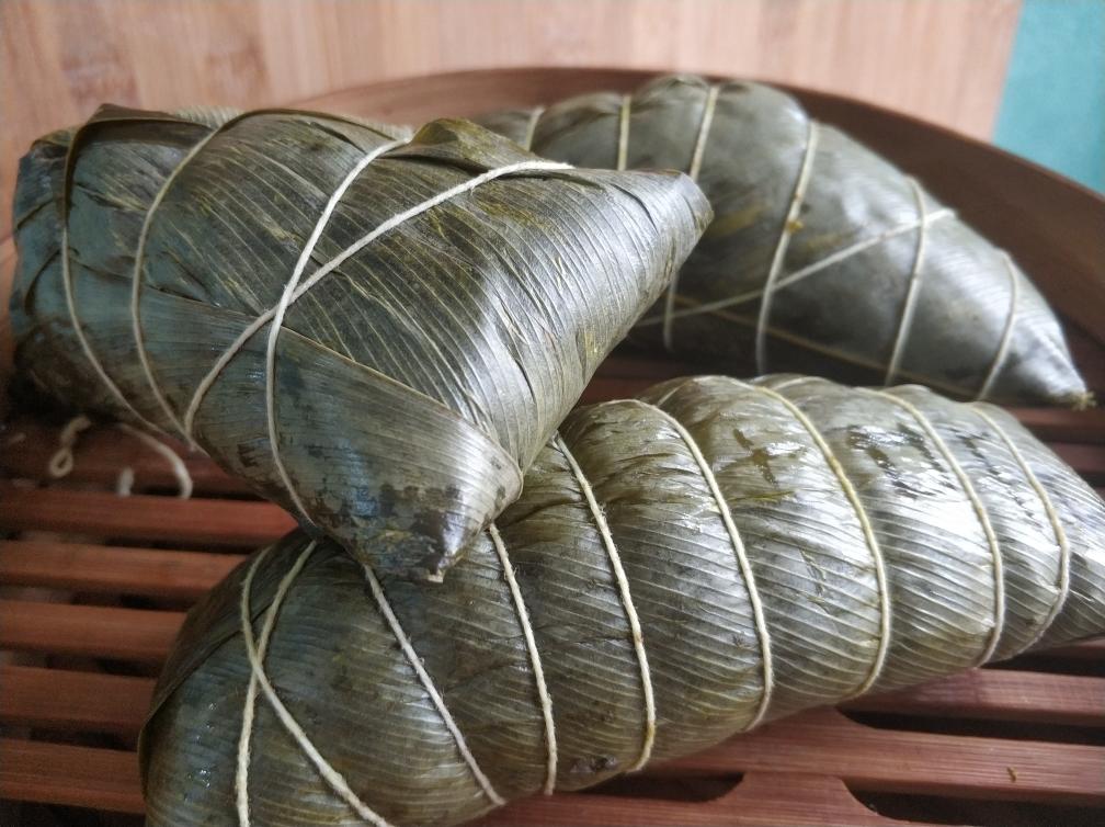 广西灰水咸肉粽