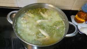 绿豆白鸽汤的做法 步骤3