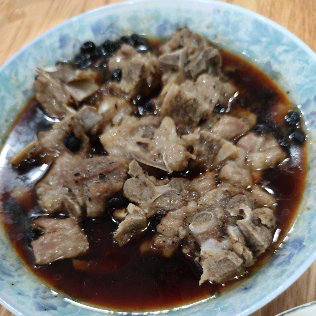 一口下去骨肉分离的豉汁蒸排骨（简单三步骤）