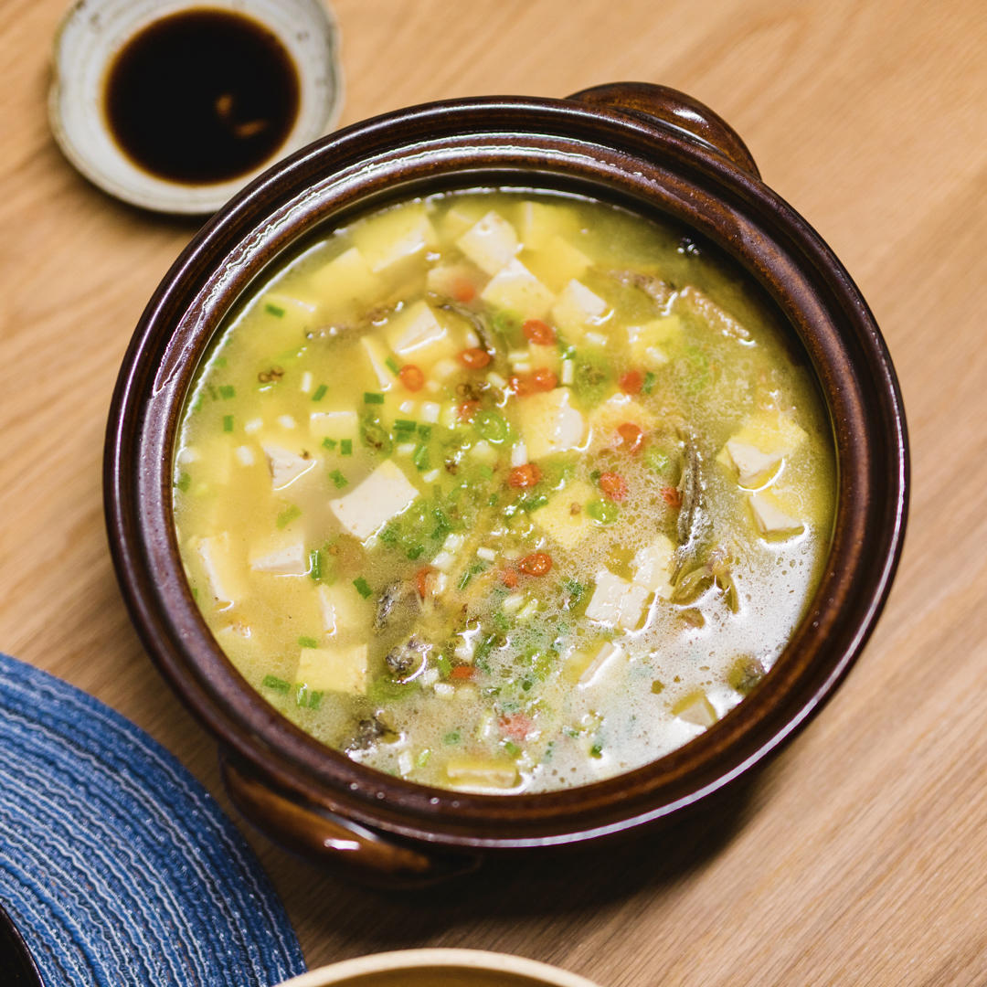 泥鳅炖豆腐（小贴士附杀泥鳅方法）