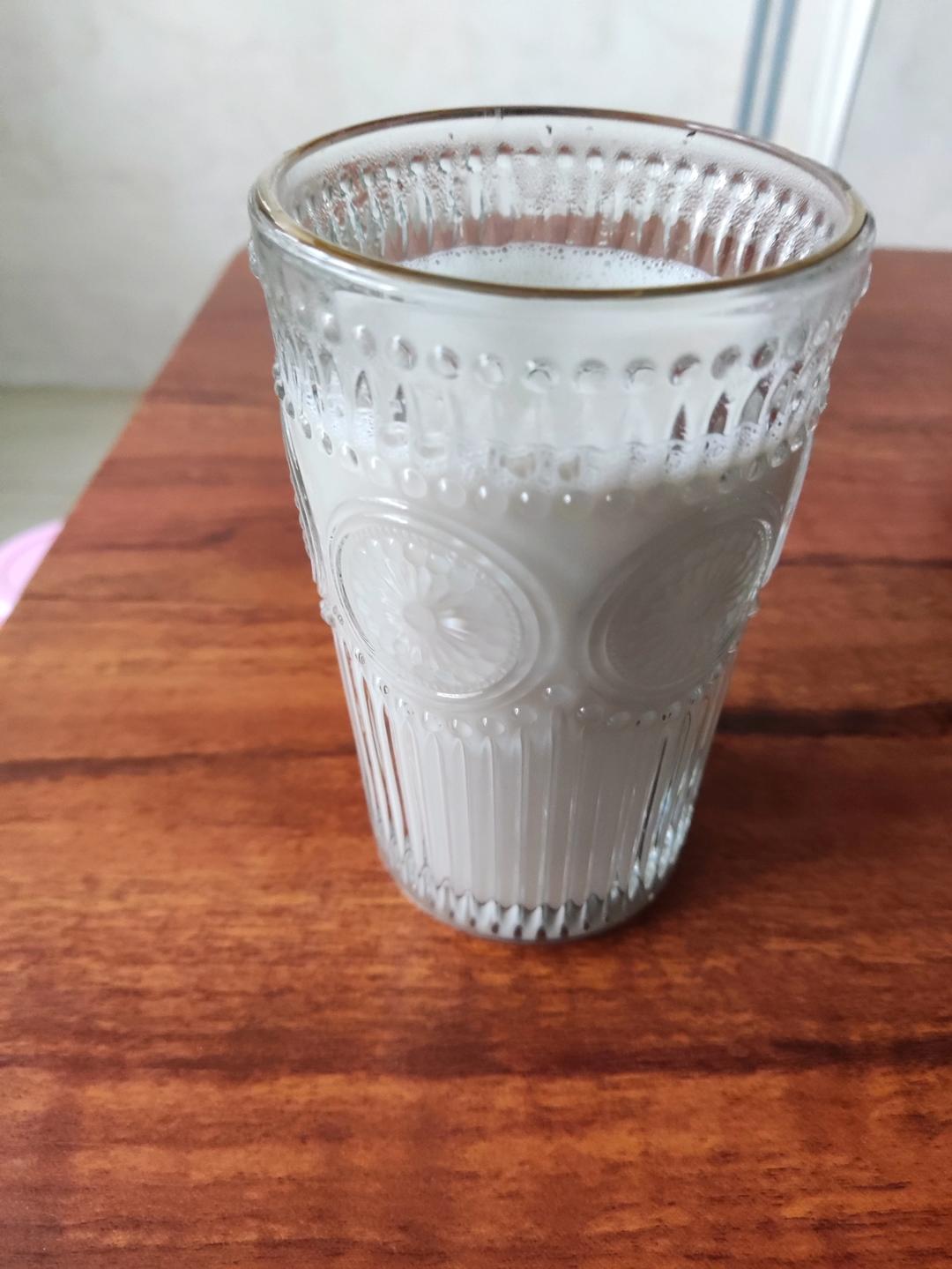 自己做出来的绝好喝维维豆奶（醇香豆浆）