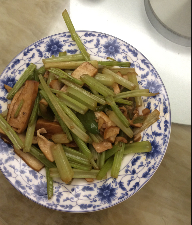 芹菜炒香干
