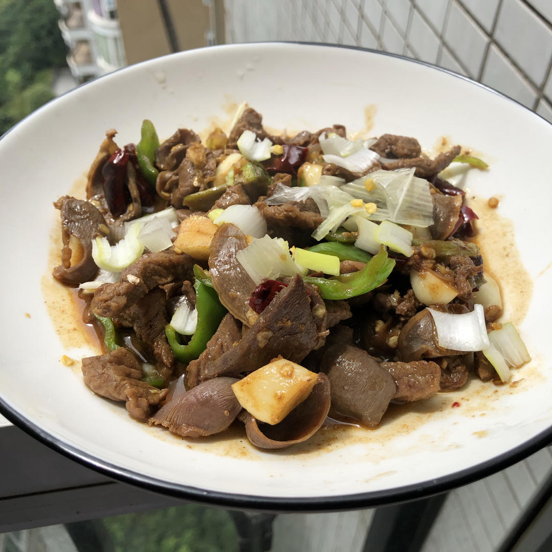 爆炒香辣鸡杂