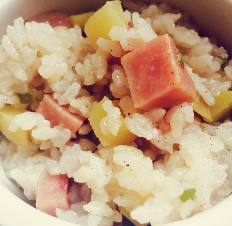 韩式香肠土豆焖饭