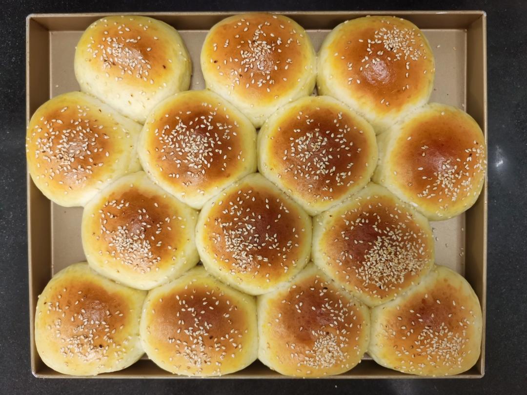 酸奶红豆小面包