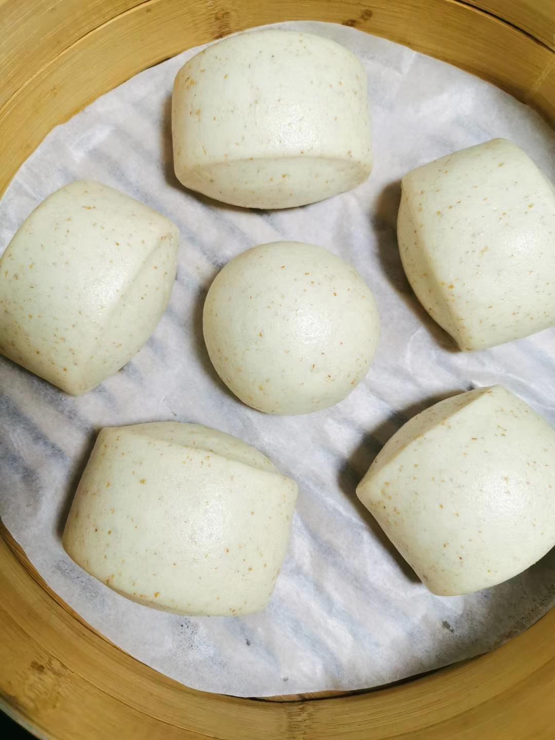 全麦馒头