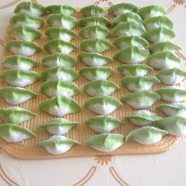 翡翠白玉白菜饺子详细版（附翡翠白玉白菜饺子包法，翡翠白玉饺子皮两种制法，面包机和面，翡翠白玉烧卖，各种馅料搭配）