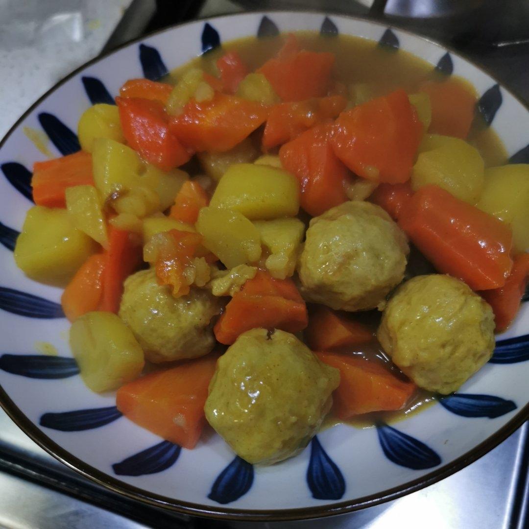 咖喱土豆牛肉丸子