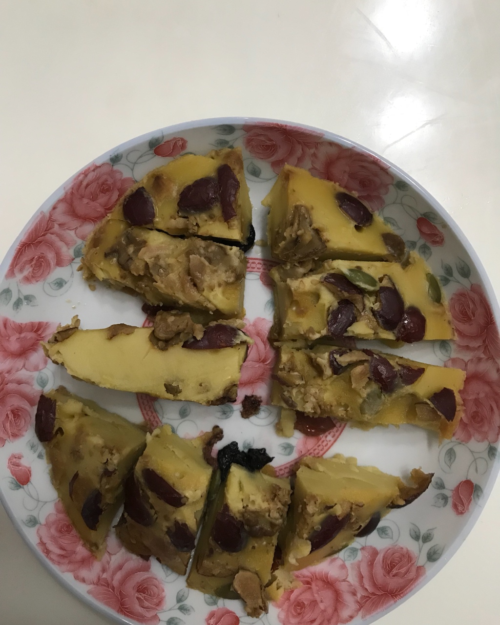 宝宝辅食：红枣核桃蒸蛋糕