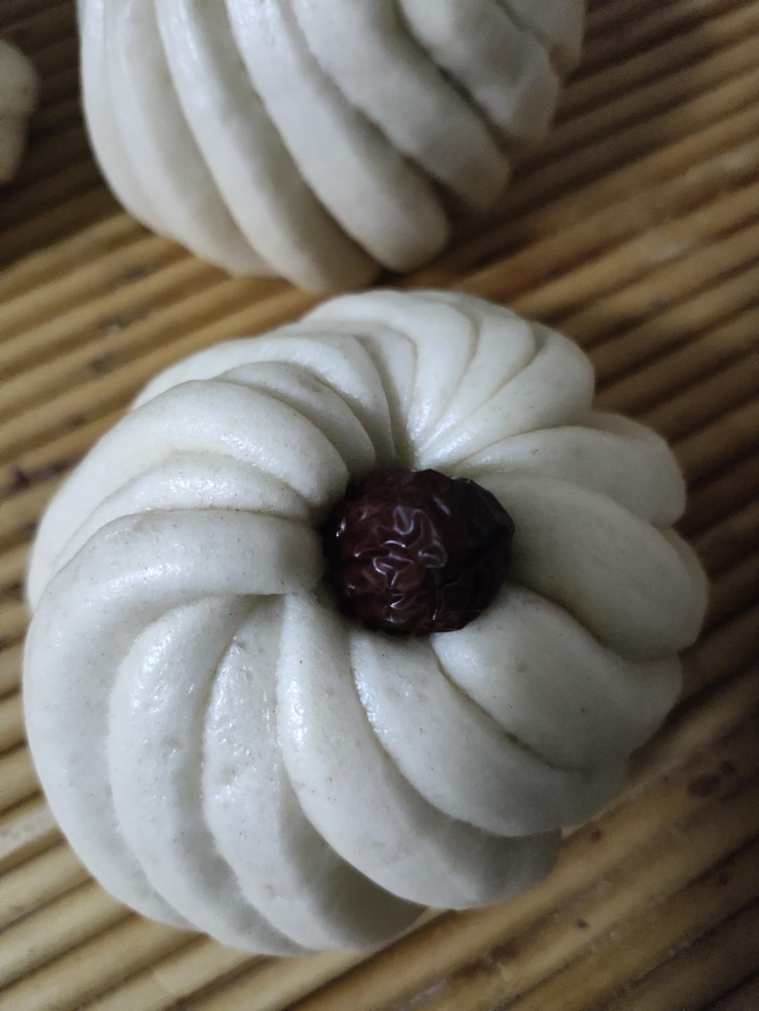 网红奶香红枣花卷❤️松软香甜❗️造型馒头一次发酵法（内附花卷手法视频）