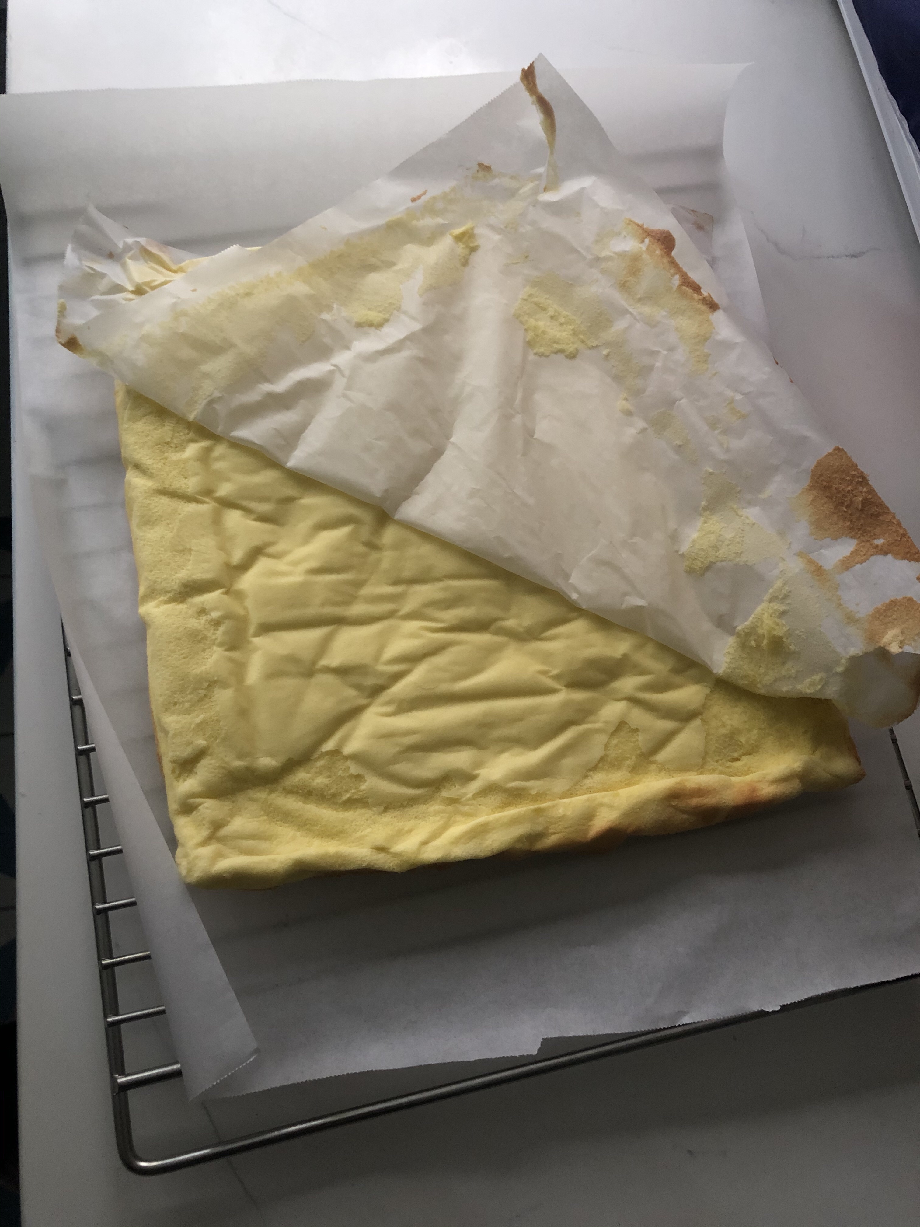 奶油蛋糕卷（用烤箱自带烤盘）的做法 步骤13