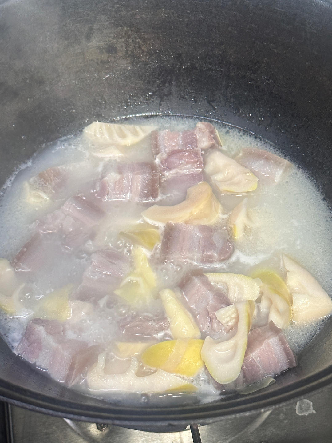 咸肉雷笋煲