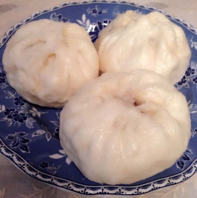 奶油咖喱做的干肠包子