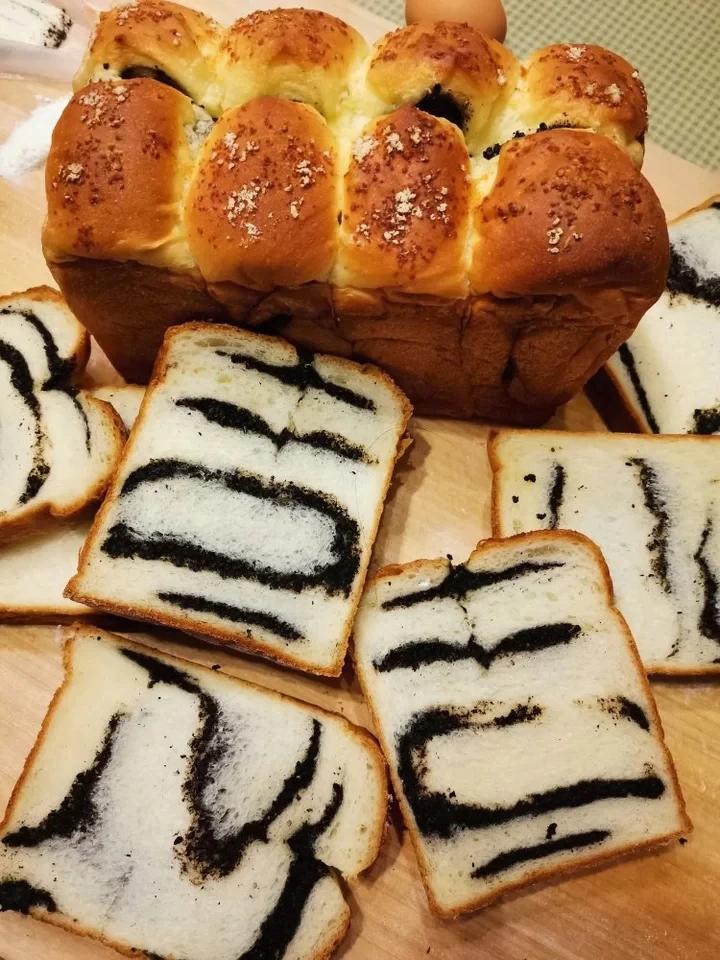 波兰种（冷藏法）黑芝麻奶酥吐司