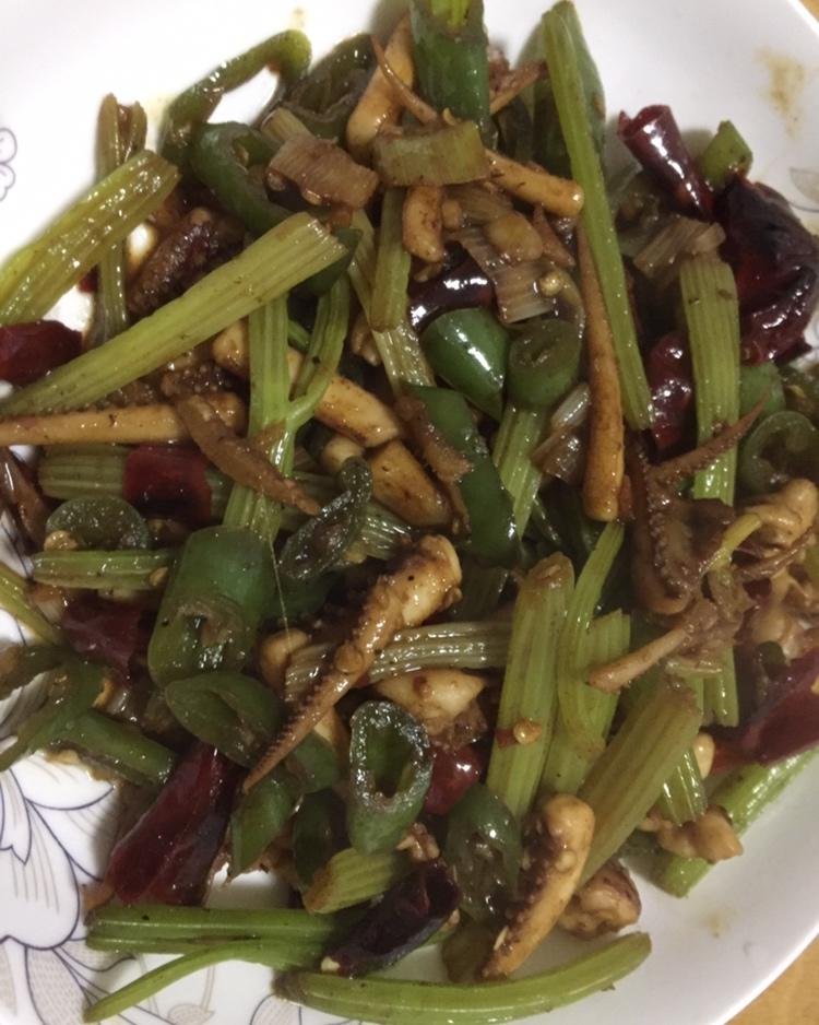 爆炒鱿鱼须