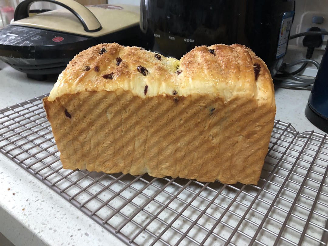 手撕蔓越莓炼乳吐司