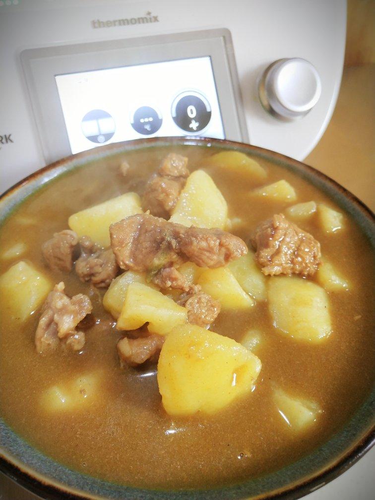 小美咖喱土豆炖牛肉