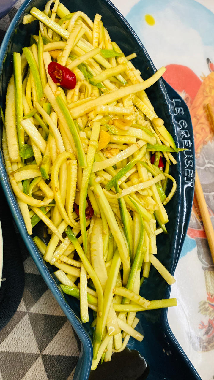 一定要试试的清新爽口凉拌西葫芦