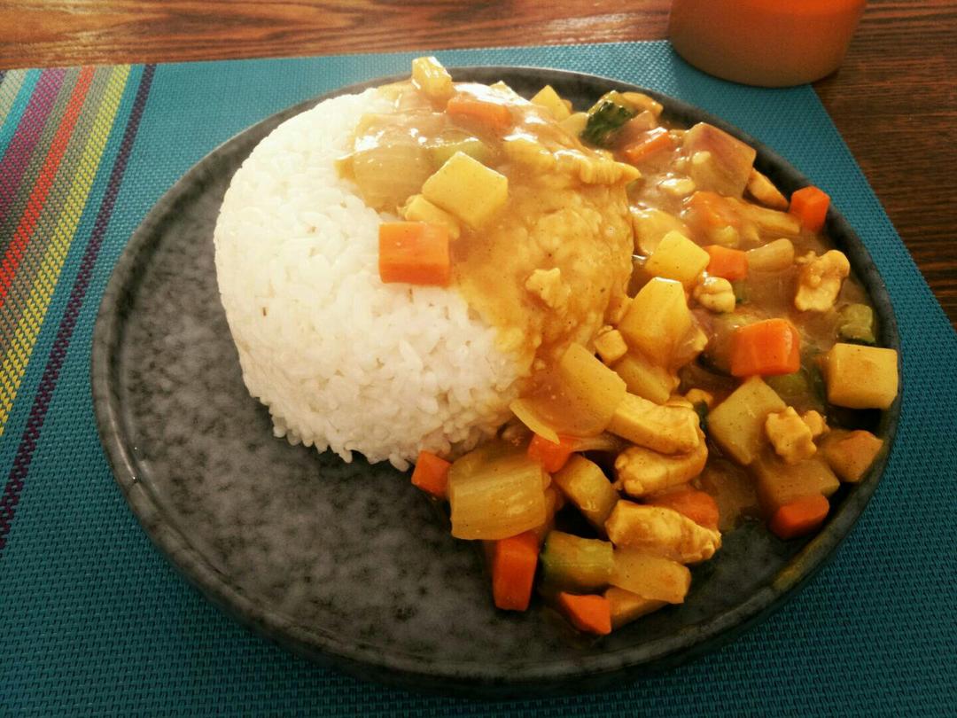 咖喱鸡肉饭