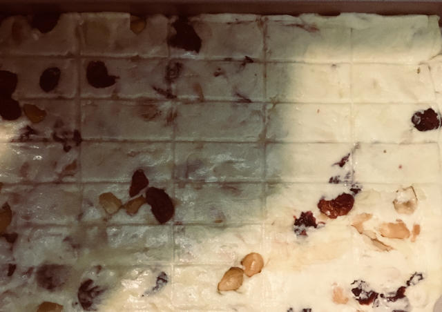 蔓越莓牛轧糖
