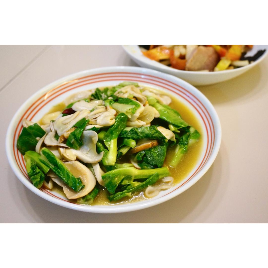 蘑菇炒青菜
