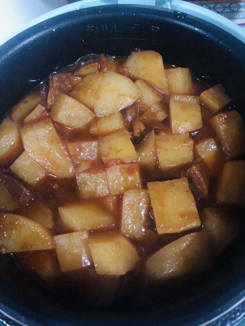 土豆炖牛肉