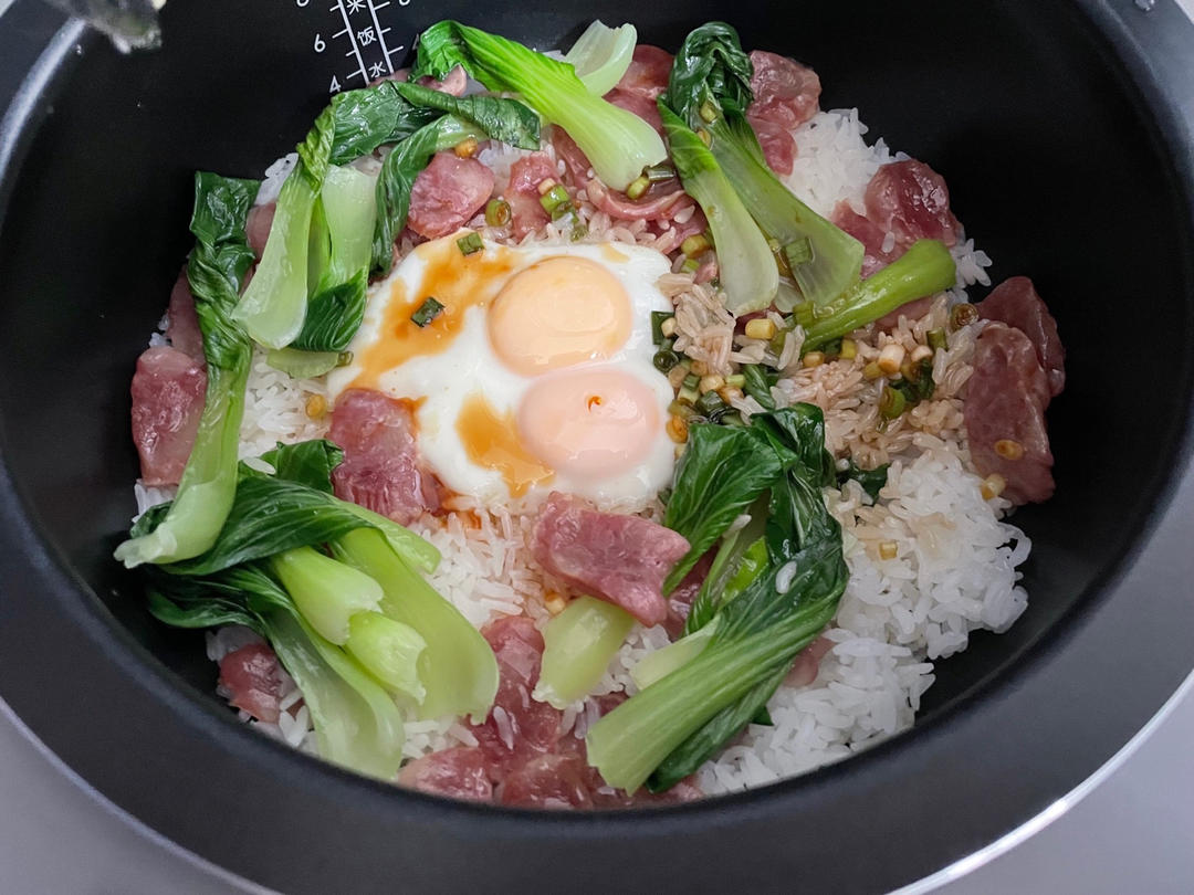 零失败 绝对惊艳 广式腊肠葱油煲仔饭（极简电饭煲版）