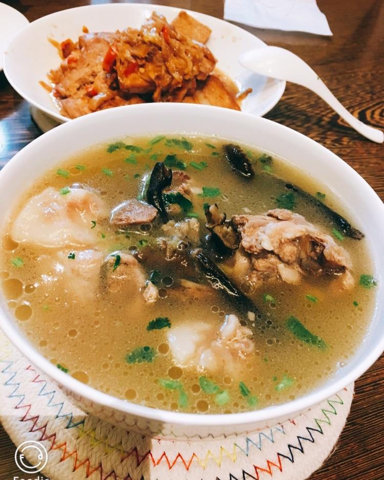 枸杞筒骨汤