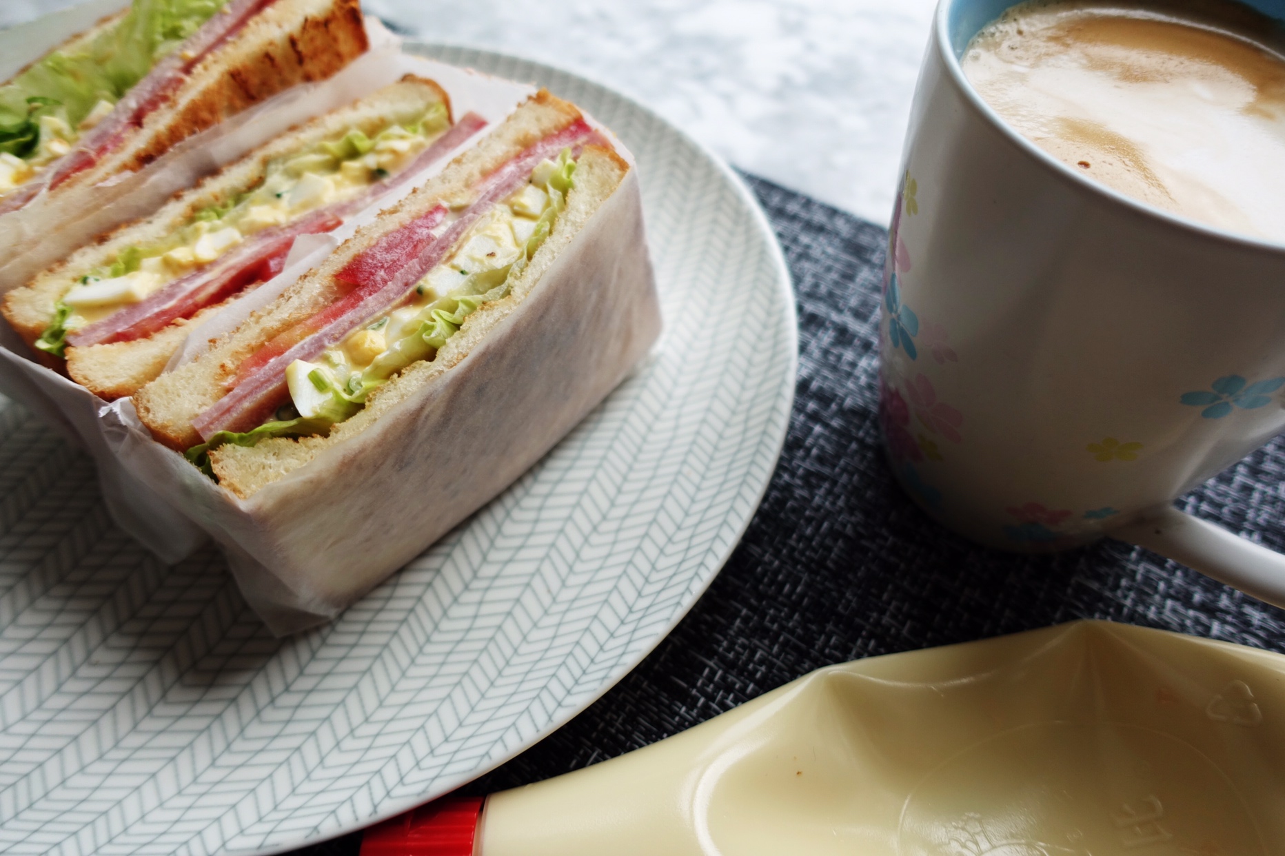 【美貌上照早餐】鸡蛋沙拉火腿三明治