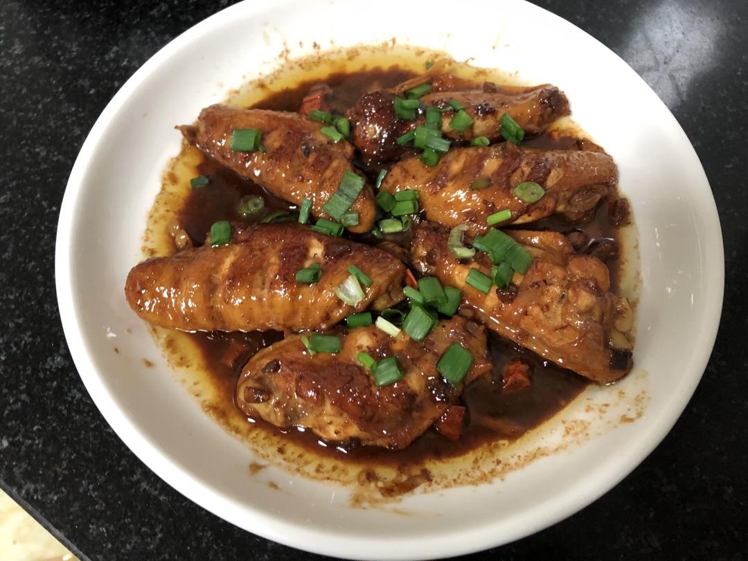 外婆教我的红烧鸡翅·连汤汁都狠好吃！！！