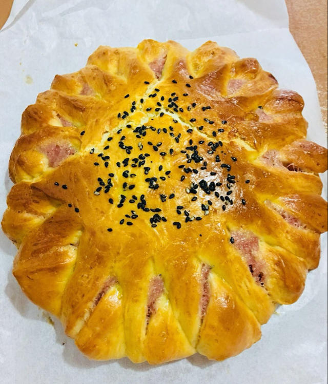 豆沙花式面包
