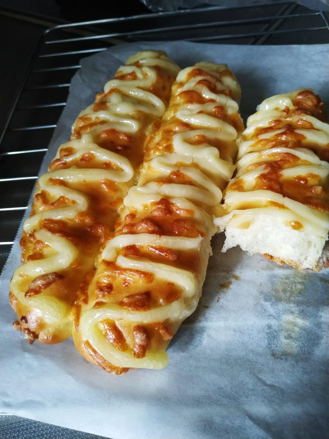 吃不完的马苏里拉，做成这款芝士面包条，口感绝了！