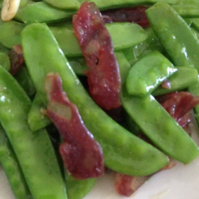 腊肠炒荷兰豆