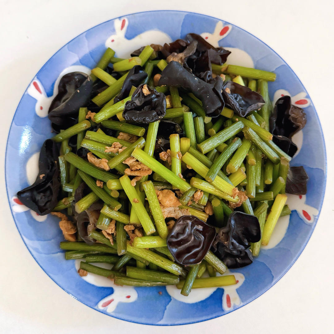 快手家常菜 蒜苔（蒜苗）炒肉